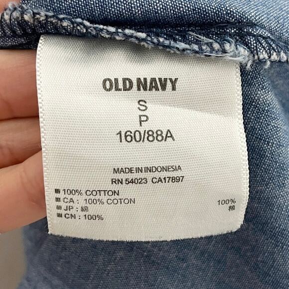 Old Navy Women's Chambray Button Up Shirt S Blue Long Sleeve 100% Cotton Classic - Picture 7 of 9